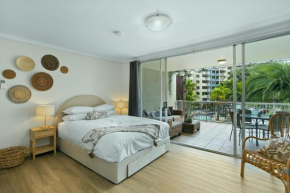 Central Coastal Studio Apartment with Pool View